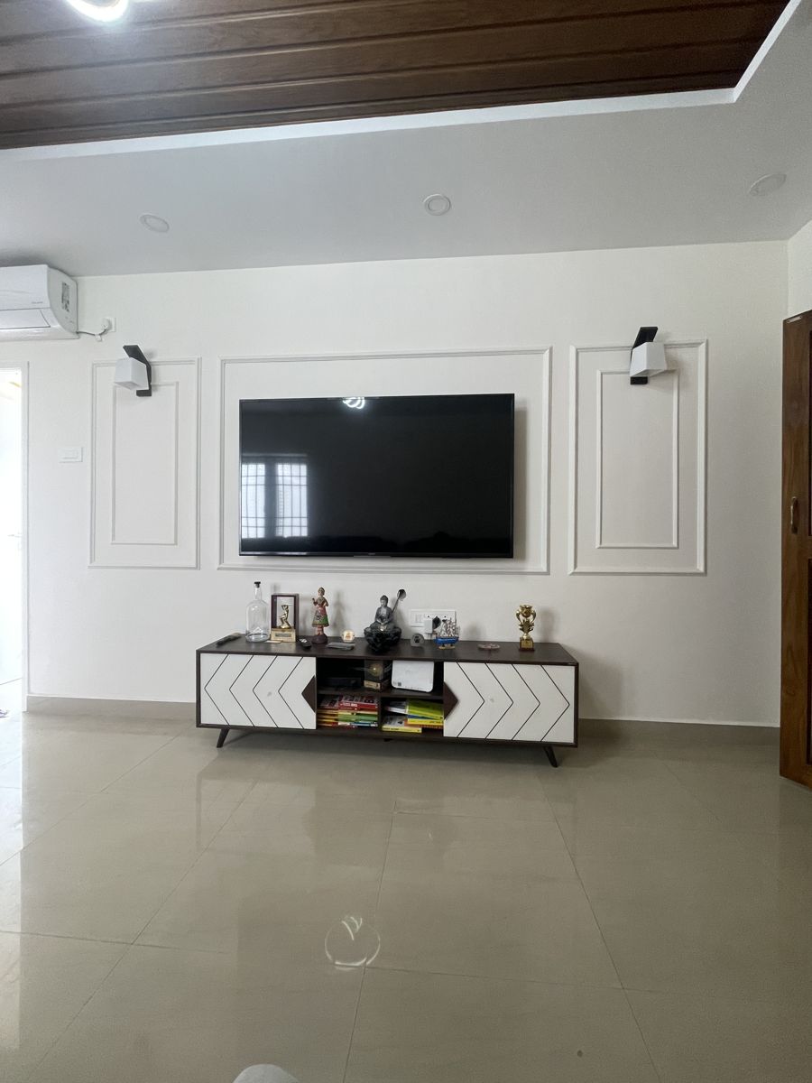 Bedroom dresser unit with mirror and lighting, Chennai